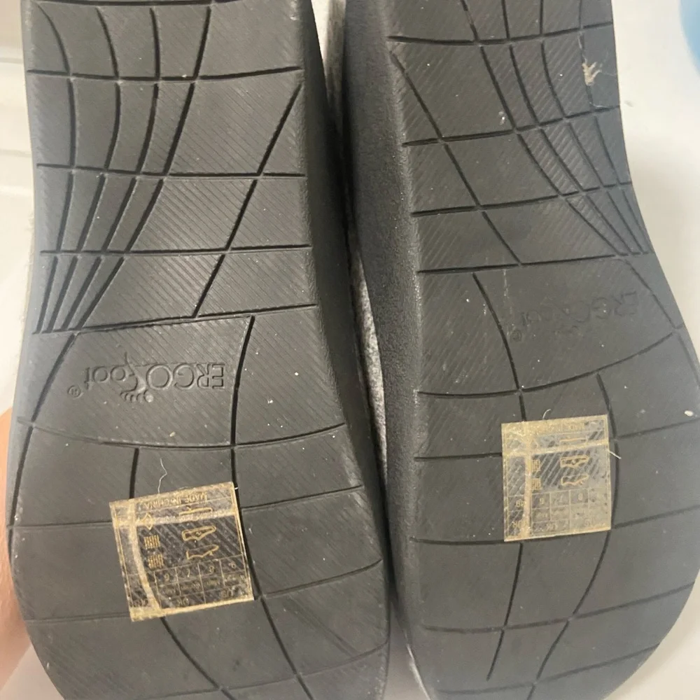 Ecco minimalist slip